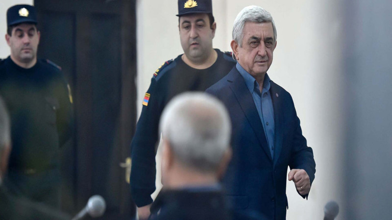 Məhkəmə Serj Sarkisyana bəraət verib