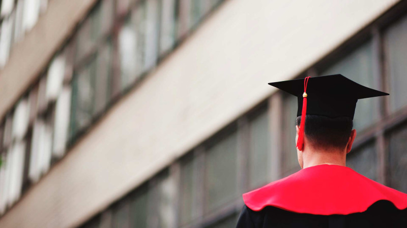 Şəhid ailəsinin üzvləri özəl universitetlərdə pulsuz oxuyacaq