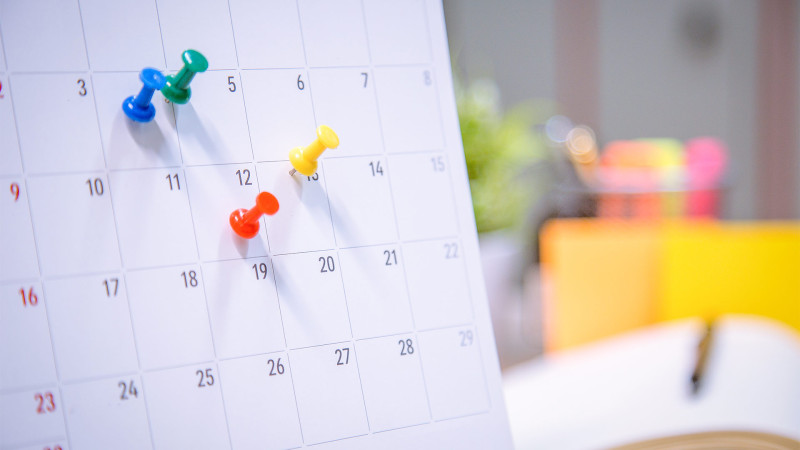 Bu ay 12 gün iş olmayacaq