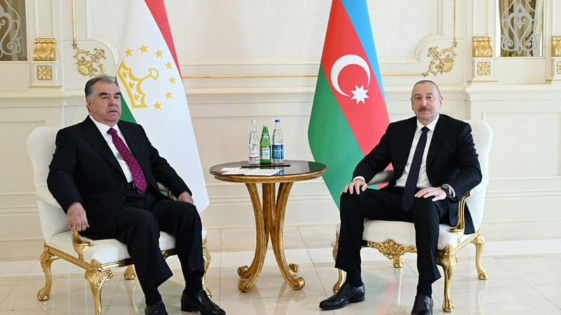 Azərbaycan və Tacikistan prezidentlərinin təkbətək görüşü başlayıb