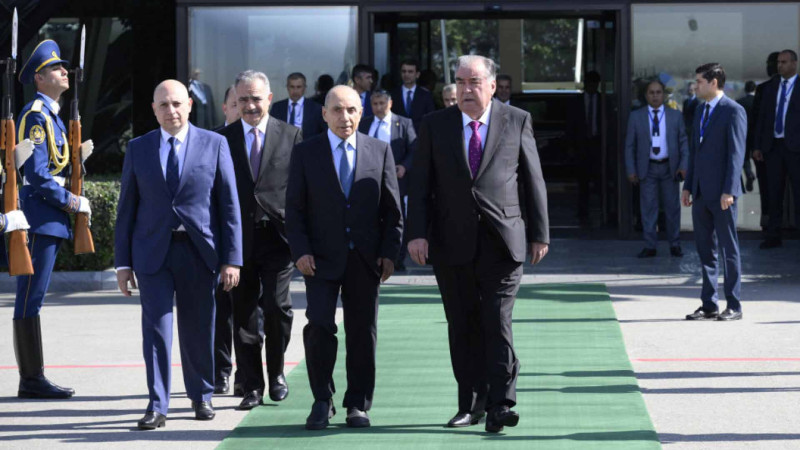Emoməli Rəhmonun Azərbaycana dövlət səfəri başa çatıb
