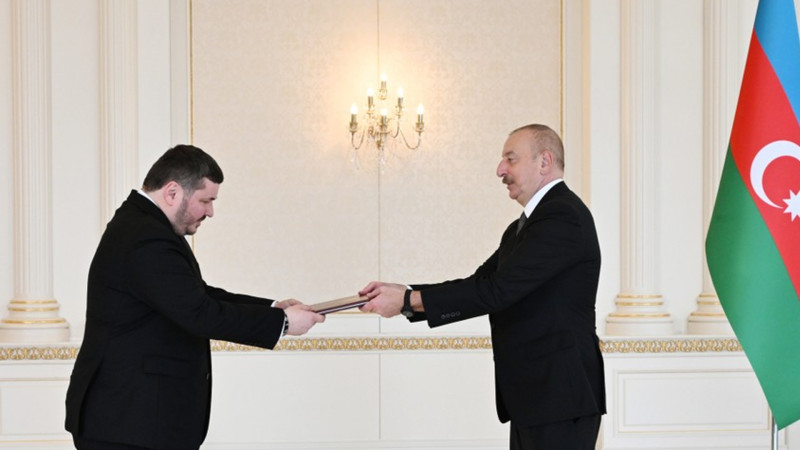 İlham Əliyev Ukrayna səfirinin etimadnaməsini qəbul edib