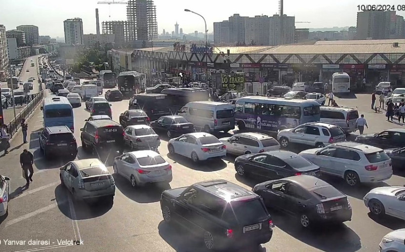 Bakıda tıxac olan yollar - SİYAHI