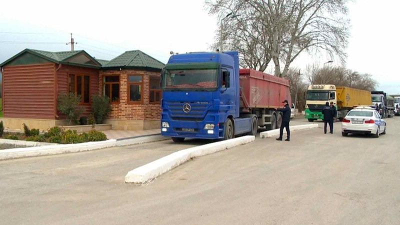 Nəqliyyat vasitələrinin normadan artıq yüklənməsinə görə bu şəxslər 4000 manat cərimələnəcəklər