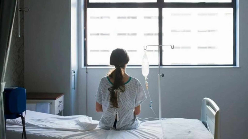 Bakıda yeniyetmə qız yol qəzasında xəsarət alıb