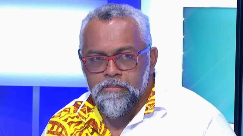 38 il ərzində Fransa parlamentində ilk yeni kaledoniyalı