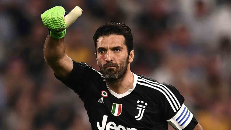 Buffon İtaliya millisinin idman direktoru olub