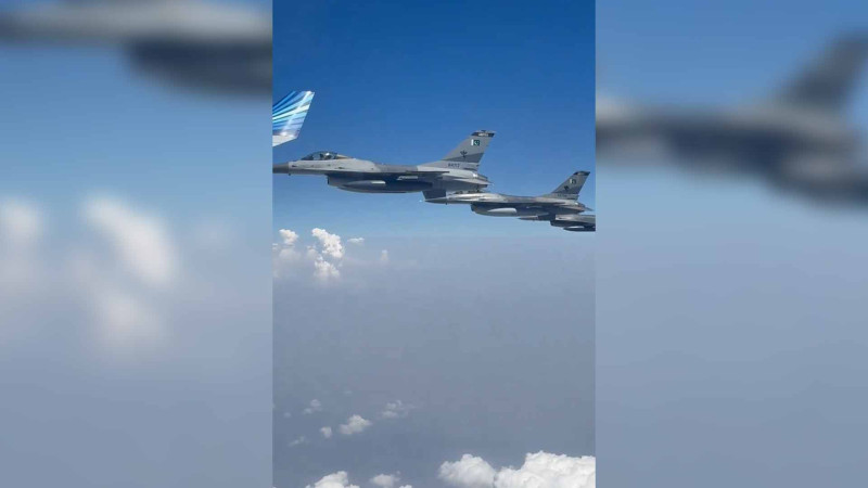 Pakistan qırıcıları Azərbaycan Prezidentinin təyyarəsini müşayiət edib