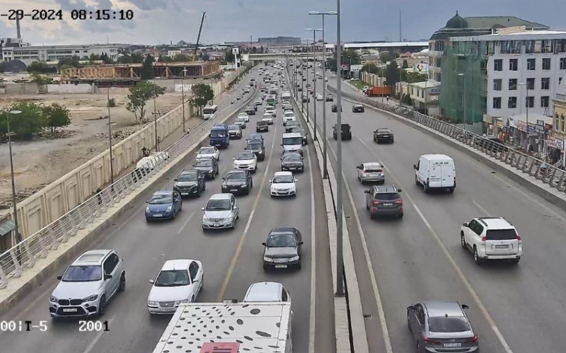 Bakıda tıxac olan yollar - SİYAHI
