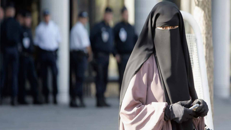 Dağıstanda niqab qadağan olunub