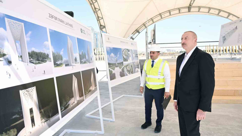 Prezident Bakıda Zəfər parkında aparılan tikinti işləri ilə tanış olub