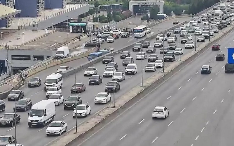 Bakıda tıxac olan yollar - SİYAHI
