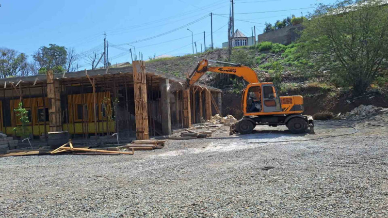 Gəncə şəhərində daha bir qanunsuz tikintinin qarşısı alınıb
