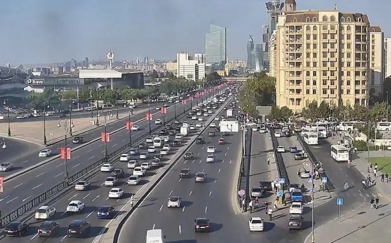 Bakıda tıxac olan yollar - SİYAHI