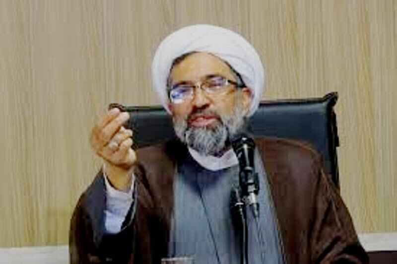 İranda cümə imamı güllələndi