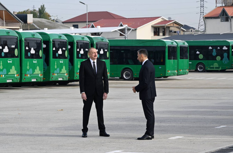 Prezident İlham Əliyev Zığ Elektrik Avtobus Parkının fəaliyyəti ilə tanış olub - YENİLƏNİB