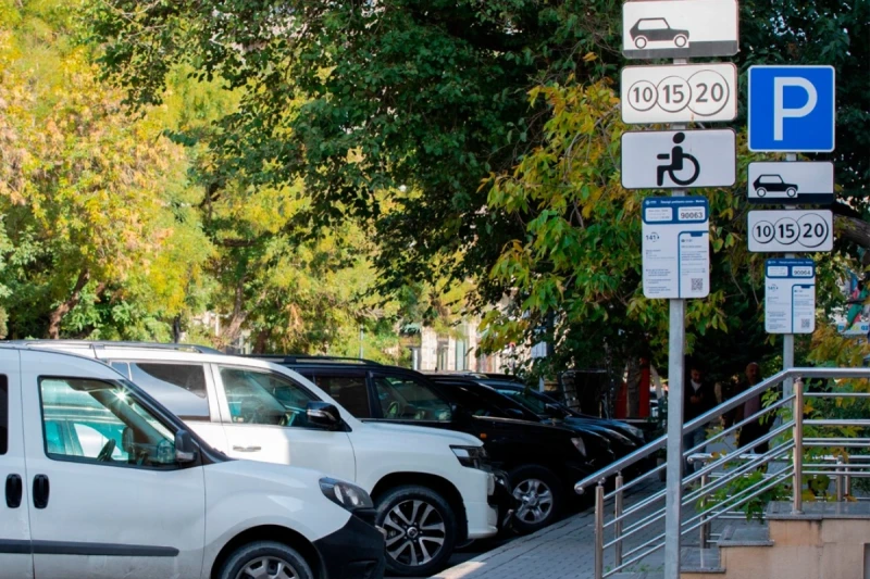 Sürücülərin DİQQƏTİNƏ: Yeni parklanma məntəqələri yaradılıb