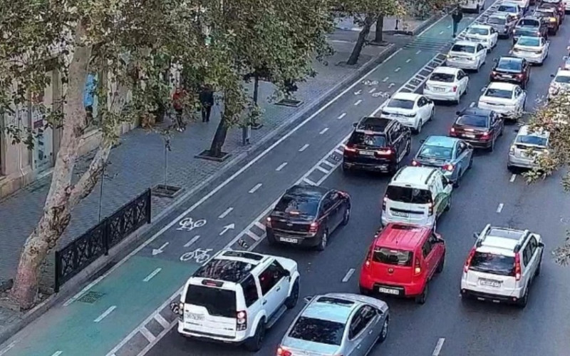 Bakıda tıxac olan yollar - SİYAHI