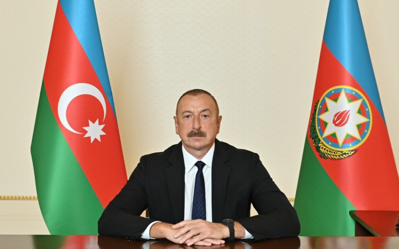Prezident İlham Əliyev Bakıda komplektləşdirilən yeni nəsil metro qatarları ilə tanış olub - YENİLƏNİB