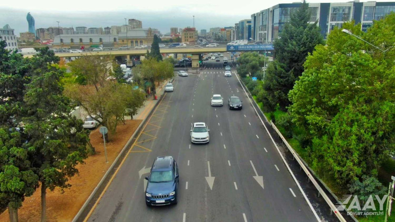 Bakının Mikayıl Müşfiq küçəsi təmir edilib