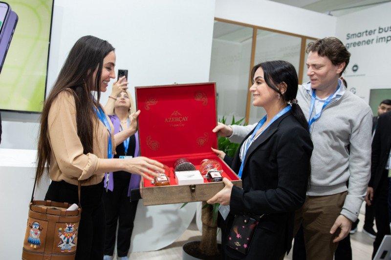 Leyla Əliyeva COP29-da “Azərsun Holdinq” pavilyonu ilə tanış olub - FOTO