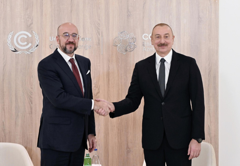 İlham Əliyev ölkə başçıları və rəsmi nümayəndələrlə görüşüb