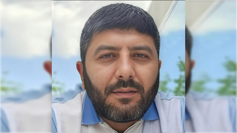 Sultanov yanan təyyarədəki sərnişinləri xilas etdi