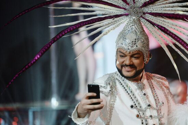 Rusiyanın məşhur müğənnisi Filipp Kirkorov axtarışa verilib