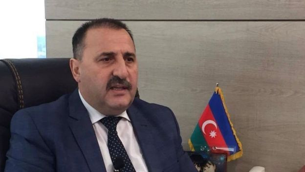 Vətəndaşı şantaj edən sabiq deputatın şikayəti əsasında məhkəmə başlayır