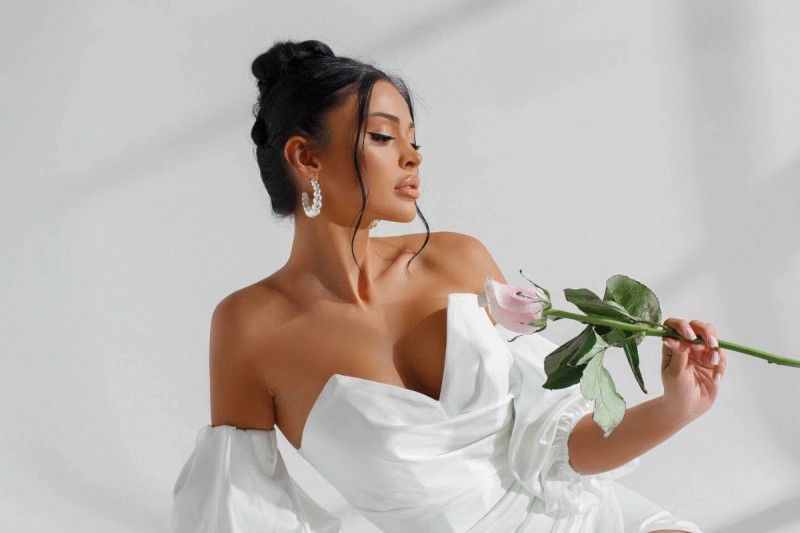 Qalmaqallı model Razi Əliyeva hamilədir - FOTO