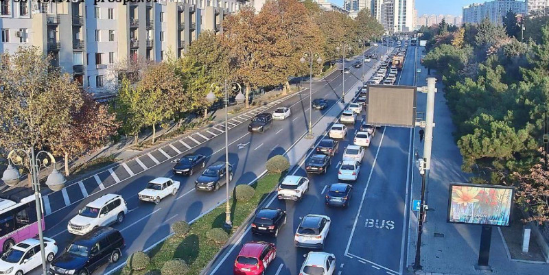 Bakının bir sıra yollarında tıxac var - SİYAHI