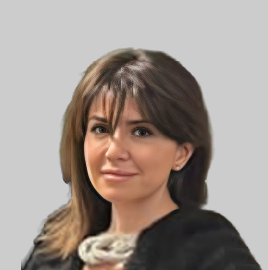Deputat əmisi qızını işdən çıxarıb yerinə öz xanımını təyin etdi - FOTO
