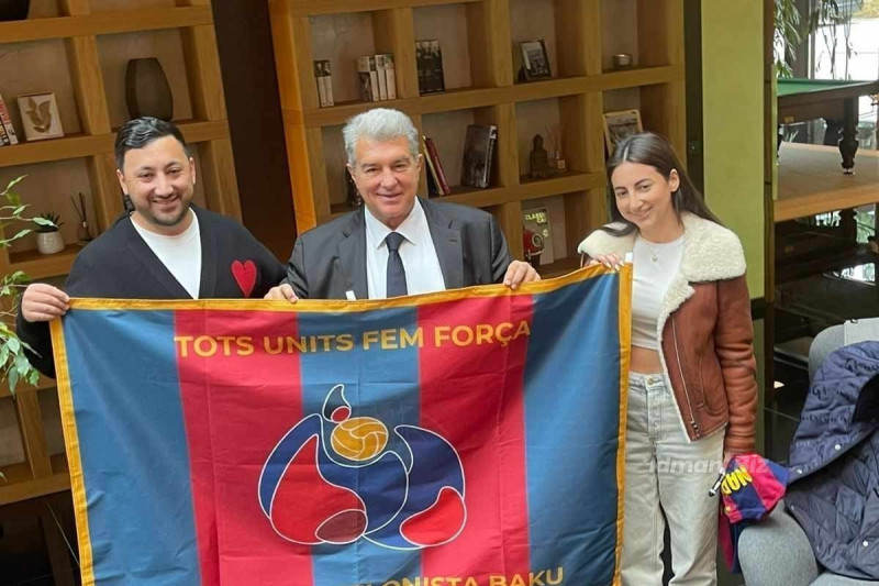 Barselonanın prezidenti Bakıda fanklub üzvləri ilə görüşüb - FOTO - VİDEO