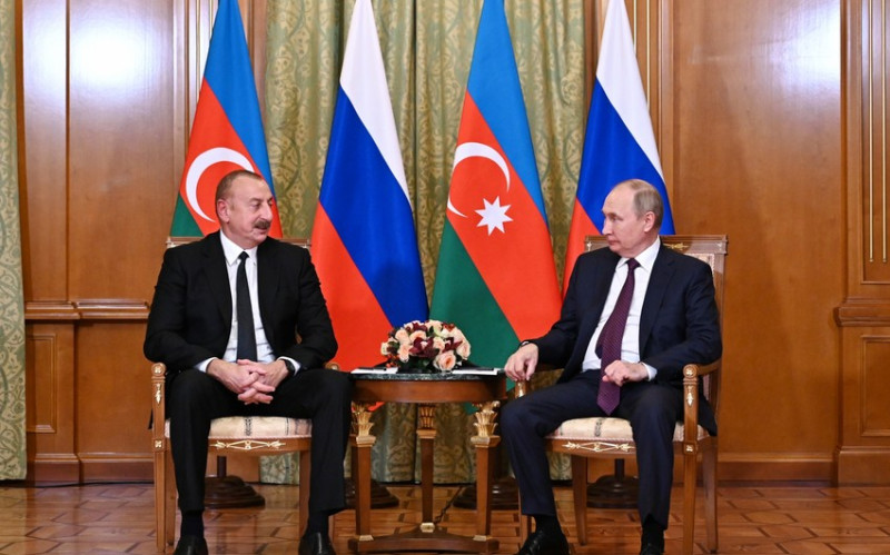 Vladimir Putin İlham Əliyevdən üzr istədi