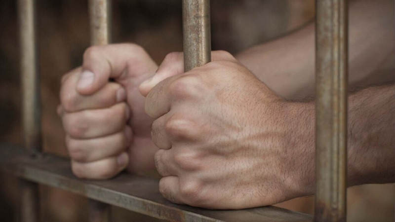 İsmayıllıda DƏHŞƏT: Əxlaqsızlıq edən arvadını və bibisi qızını bıçaqladı