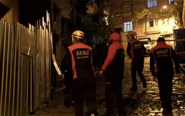 Məşhur türk müğənniyə məxsus bina çökdü