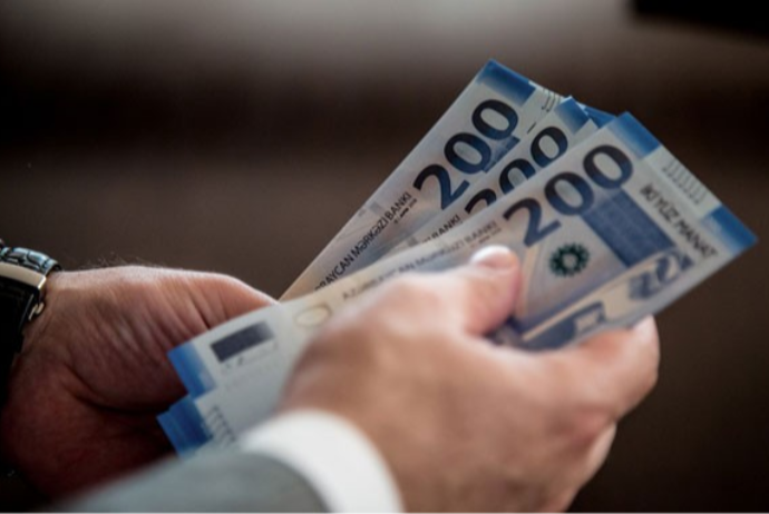 Azərbaycanda ən çox maaşı onlar alır