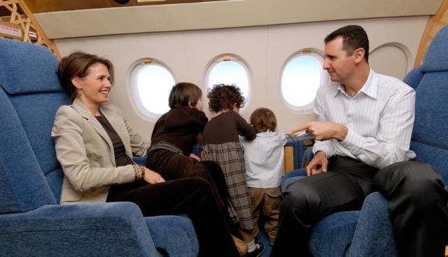 Bəşər Əsəd ailəsi ilə birlikdə qaçdı