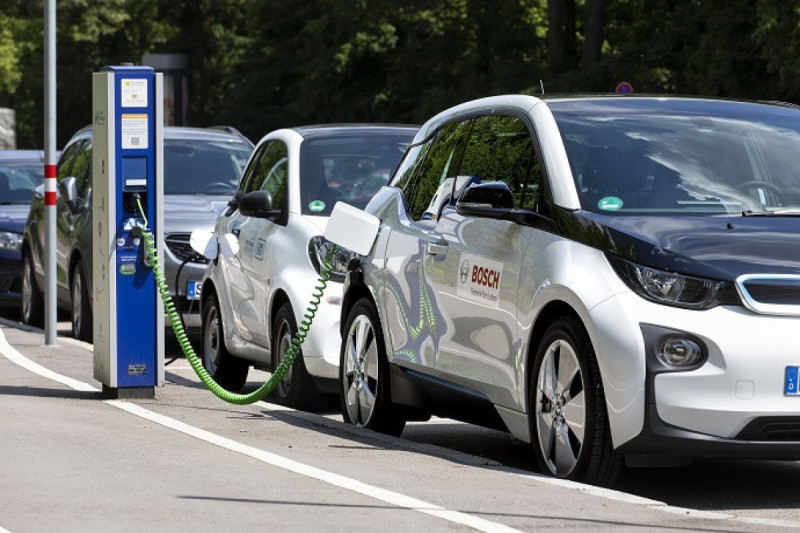 Azərbaycanda elektromobillərin icbari sığortası ilə bağlı YENİLİK