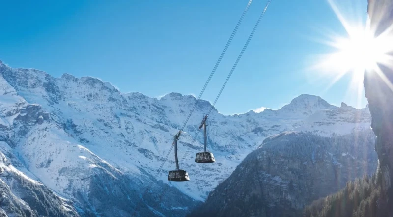 İsveçrədə dünyanın ən sərt yoxuşlu kanat yolu açıldı - FOTO/VİDEO