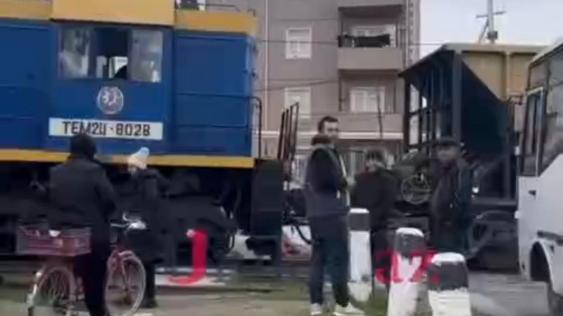 Yeni Suraxanıda qatarın yolu bağlamasına RƏSMİ AÇIQLAMA – VİDEO