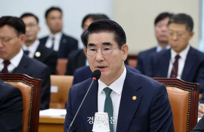 Cənubi Koreyanın müdafiə naziri istefa verib