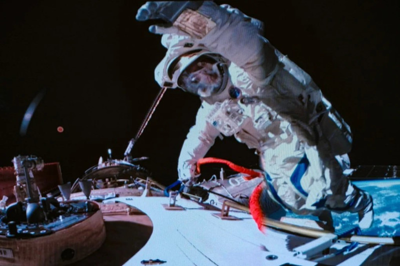 Çin astronavtları açıq kosmosda yeni dünya rekordu qırdılar - FOTO/VİDEO