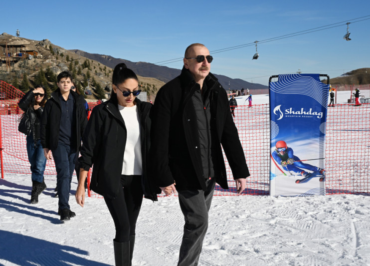 Prezident “Lakeside” hotelində aparılan işlərlə və “Xizək klubu” binasının tikintisi ilə tanış olub - YENİLƏNİB/FOTO