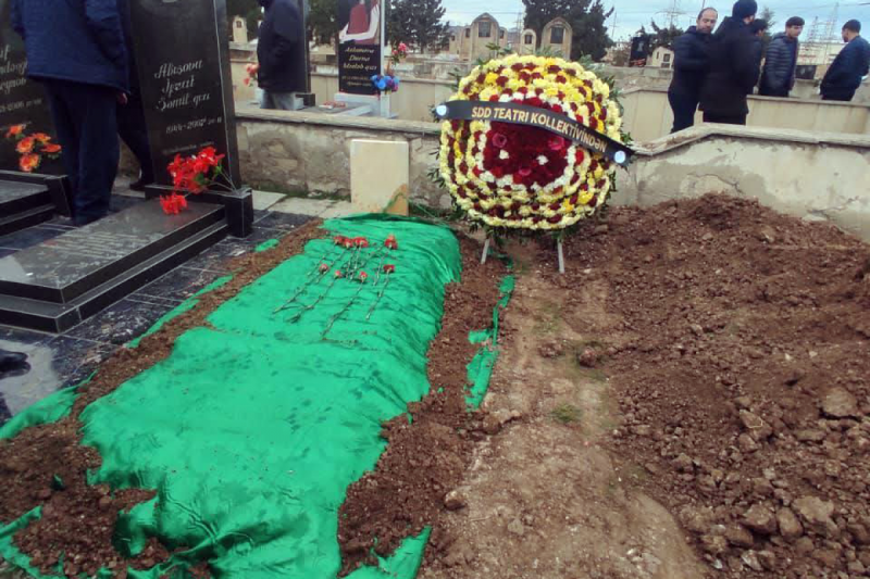 Əməkdar artist Mövsüm Hüseynov dəfn olunub
