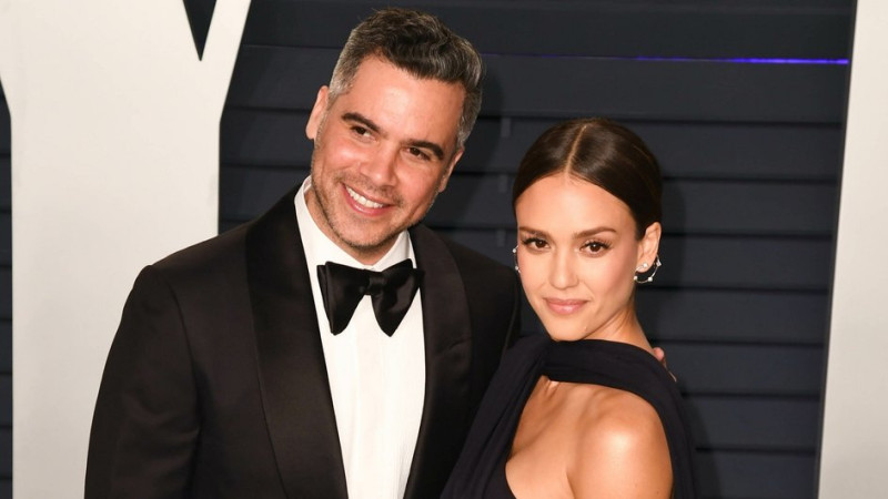 Cessika Alba boşanır