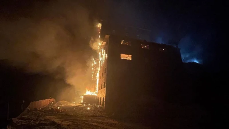 Türkiyədə hotel yanıb, 10 nəfər həlak olub - VİDEO