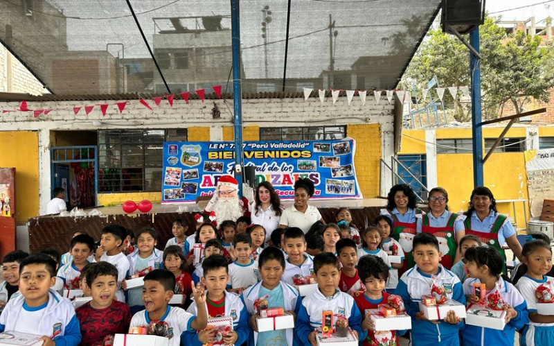 Azərbaycan Səfirliyi Peruda aztəminatlı ailələrin uşaqlarını sevindirib