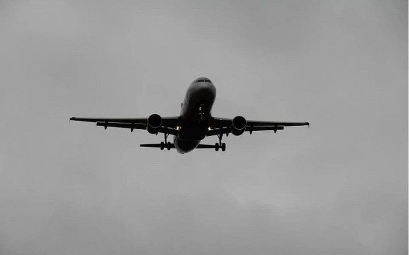 Rusiya təyyarəsi Bakıda məcburi eniş edib