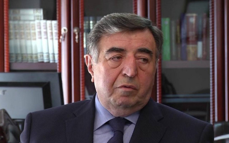 Əhməd Əhmədzadə “Şərəf” ordeni ilə təltif edilib